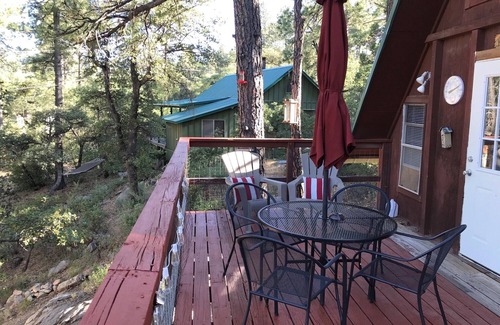 Crown King Apartamento | rustic a frame cabin in woods
