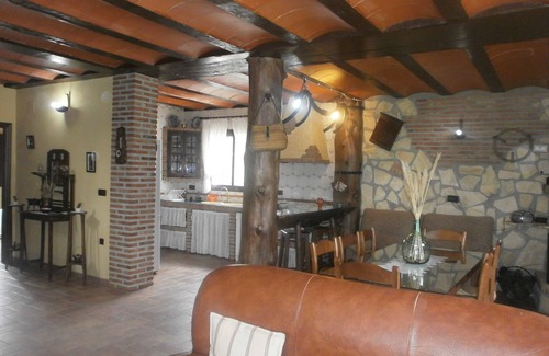 Carcabuey Cabaña | RUSTICA Y ORIGINAL CASA RURAL & WIFI