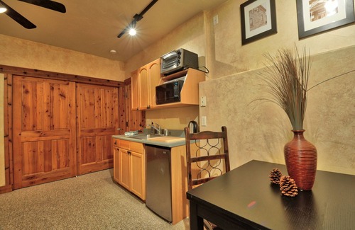 Park City Cabina | Disponible para SUNDANCE Studio Master Suite en Lofty Mountain Cabin