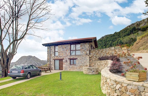 Collia Villa | Casa la Piedra- Apartamento rural en Cangas de Onis