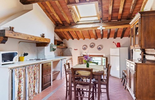Bucciano Apartamento | Rustic Apartment with Pool and air conditioning