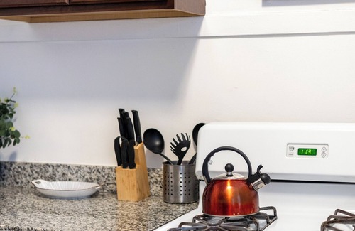 Berwyn Apartamento | Rustic APT |Near Hosp| 25mins to ORD|MDW|DT|Free Parking&Wifi