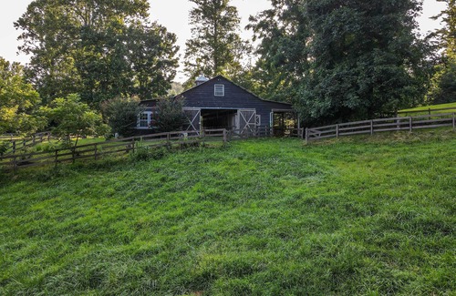 Hendersonville Cabaña | Rustic & Authentic Farm Stay by Dupont Forest!