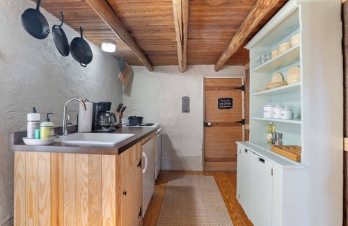 Batesville Apartamento | Rustic Bailey's Retreat Cabin Near Wineries!