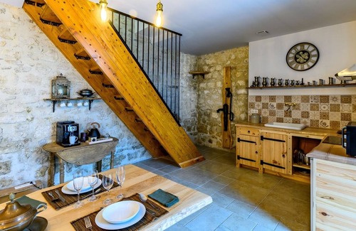 Vauxaillon Casa | Rustic barn in the countryside. Perfect for recharging your batteries!