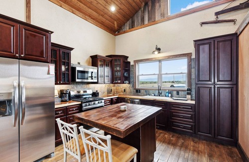 Stevensville Casa | Rustic Barn Retreat in Stevensville, Montana