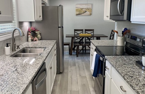 Belmont Casa | Rustic Belmont Farmhouse - 15 min to uptown Charlotte