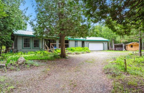 Northern Bruce Peninsula Casa | Rustic Bruce Retreat With Pool!
