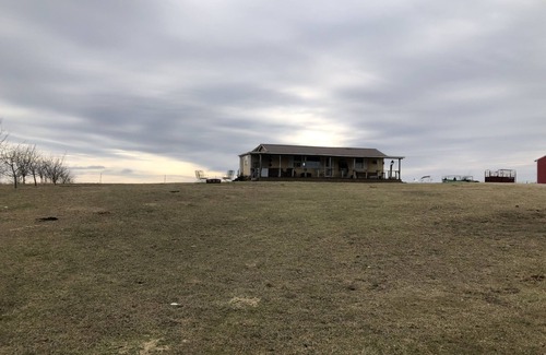 Altamont Cabina | Rustic bunkhouse on authentic working ranch in the beautiful Tennessee mountains
