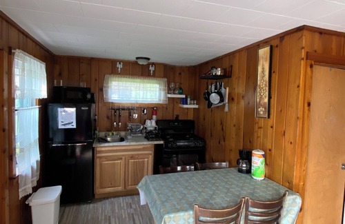 Beach Lake Cabina | Rustic Cabin #4 on Private Lake!