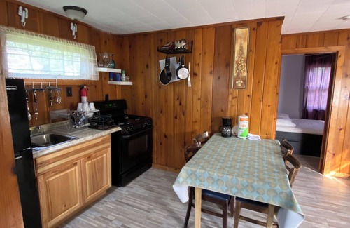 Beach Lake Cabina | Rustic Cabin #4 on Private Lake!