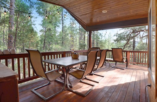 Munds Park Cabina | Rustic cabin on a 3/4 acre lot in Munds Park.