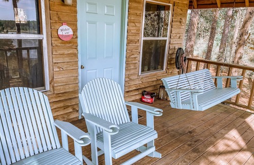 Lucedale Cabina | Rustic Cabin Overlooking Private 48 acre Bass Fishing Lake