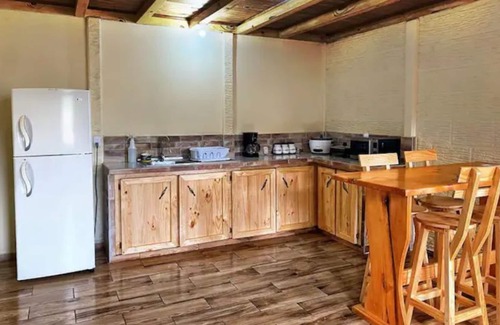 Fraijanes Cabina | Rustic Cabin with a Great View