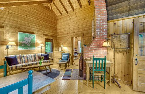 Holderness Casa | Rustic Cabin with Squam Lake Access and Fireplace!