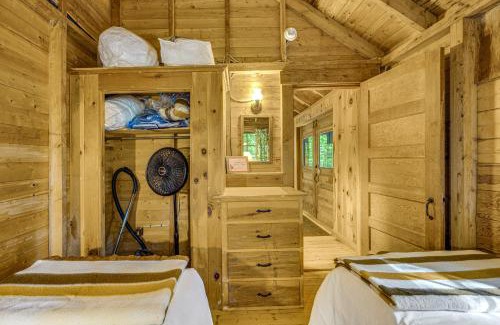 Holderness Casa | Rustic Cabin with Squam Lake Access and Fireplace!