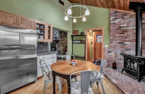 Great Valley Casa | Rustic Cabin, Wood Fireplace & Large Deck
