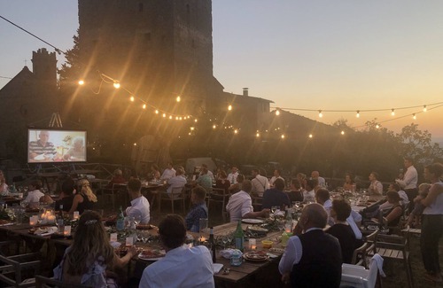 Pelago Otro | Castillo rústico en la naturaleza perfecto para grupos grandes / bodas / eventos