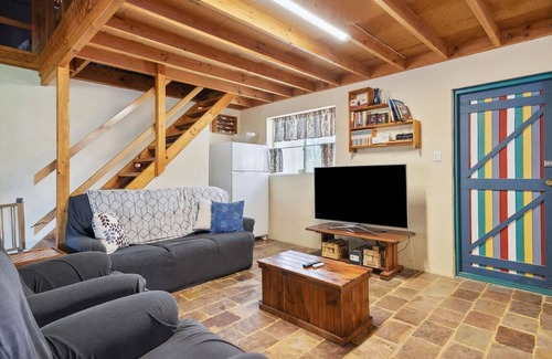 Ledge Point Casa | Rustic Charm, by the beach