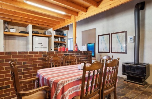 Ledge Point Casa | Rustic Charm, by the beach