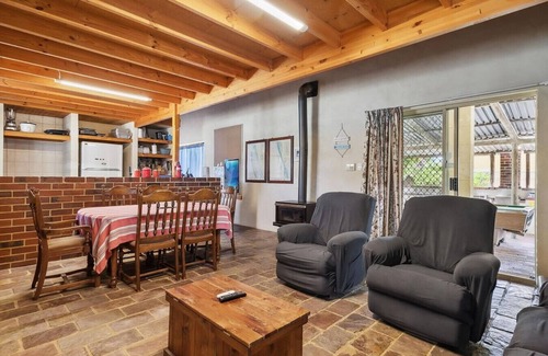 Ledge Point Casa | Rustic Charm, by the beach
