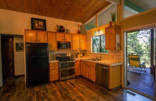 Groveland Cabina | Rustic Charm Meets Modern Comfort