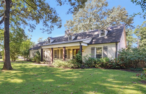 Memphis Casa | Rustic Charm~Memphis' One & Only