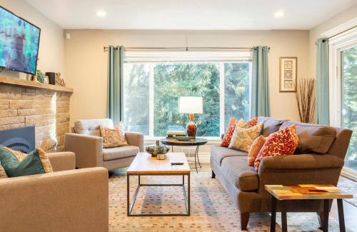 Mill Creek Casa | Rustic Chic Cottage near Mill Creek, Snohomish, Woodinville
