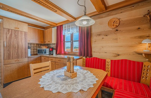 Wald im Pinzgau Apartamento | Rustic cosiness in the mountains with a terrace