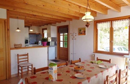 La Tuiliere Cabaña | Casa rural con terraza y jardín, se admiten animales