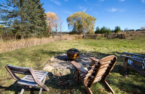 Mississippi Mills Cabaña | Rustic countryside cottage with a rapidsview