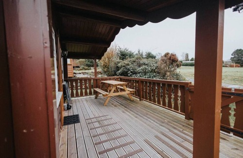 Bronaber Cabina | Rustic & Cozy 2 Bed Log Cabin Retreat