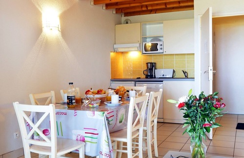 Plougonvelin Condominio | Rustic + Cozy Apartment | Direct Beach Access!