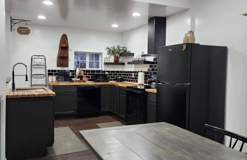 North Terre Haute Casa | Rustic, cozy home on a quiet street on the east side of Terre Haute.