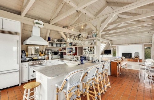 Bridgehampton Casa | Nueva lista: Serene Barn-Style House en el sur de la carretera