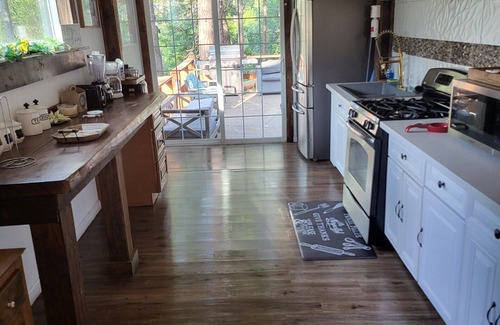 Madera County Cabina | Rustic Family Cabin! Peaceful place to relax and enjoy 12 people ,300 x night