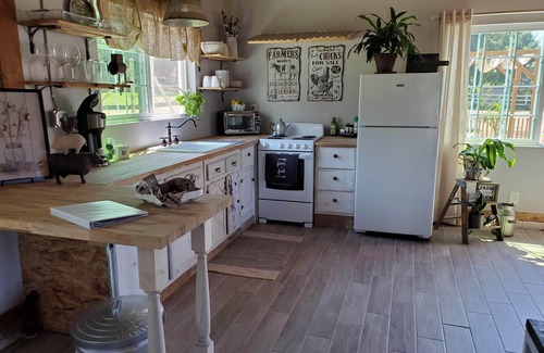 Ramona Otro | Un acogedor y rústico B & B / Farmstay en Wine Country, Ramona, CA