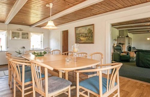 Aabybro Casa | Rustic Farmhouse Getaway - By Traum Ferienwohnungen