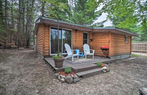 Frederic Casa | Rustic Frederic Cabin Near Cross-Country Skiing!