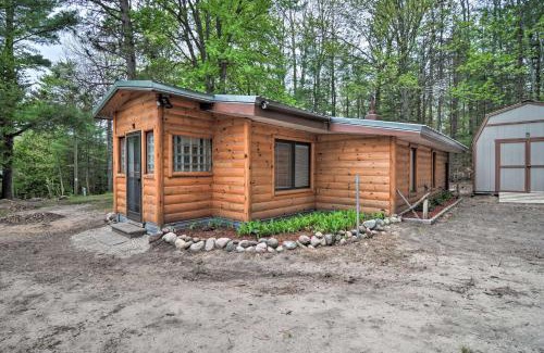Frederic Casa | Rustic Frederic Cabin Near Cross-Country Skiing!