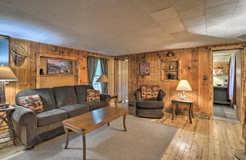 Frederic Casa | Rustic Frederic Cabin Near Cross-Country Skiing!