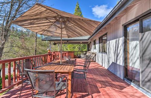 Groveland Casa | Rustic Groveland Home Private Hot Tub, Deck and BBQ