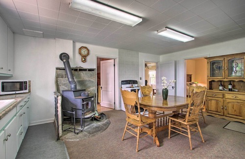 Grantsdale Cabaña | Rustic Hamilton Farmhouse: Stunning Mtn Views