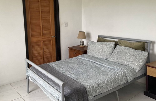 All Saints Villa | Bougainvillea Rasta casa 15 mins English Harbor/Historic Nelson’s Doc