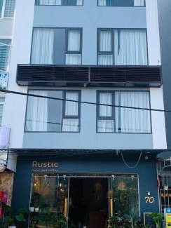 Cat Hai Hotel | Rustic house
