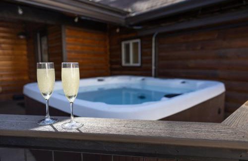Munds Park Casa | Rustic Log Cabin in Munds Park