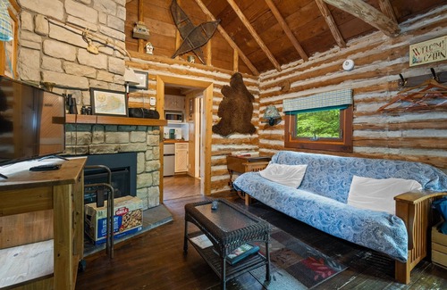 Ephraim Cabina | Rustic Log Cabin! Romantic, Cozy, Quiet!