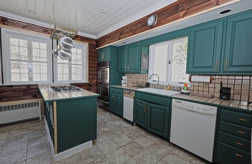 Haines Falls Chalet De Esquí | Rustic Log with Pool Game room Amazing koi pound just mins from Hunter Mountain