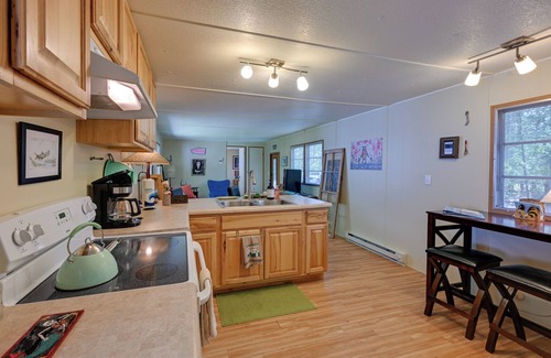 Mauston Cabina | Rustic Mauston Retreat: Walk to Castle Rock Lake