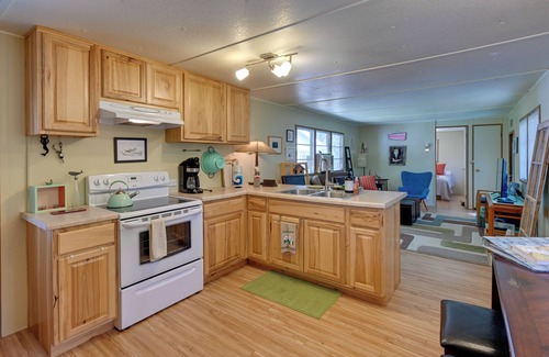 Mauston Cabina | Rustic Mauston Retreat: Walk to Castle Rock Lake